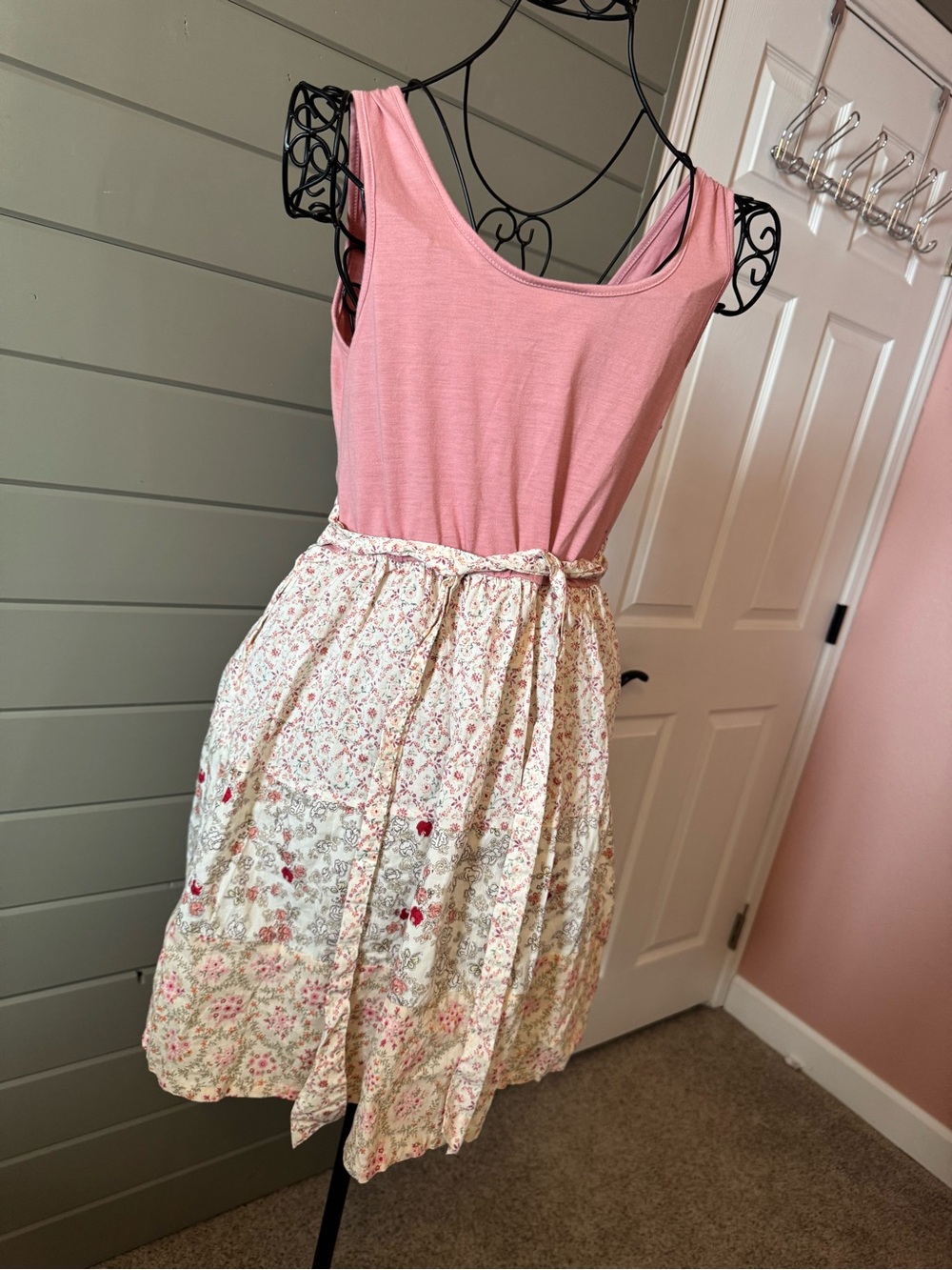 Mossimo Floral Mini Dress in Pink & White Size Medium